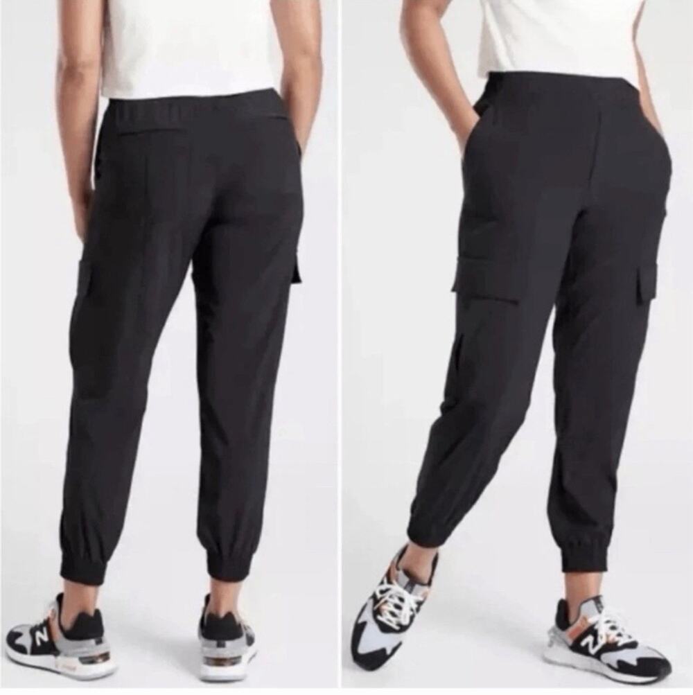 Athleta Pants Chelsea Utility Jogger •Women 10• Black Cargo Pull On 530630